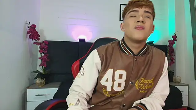Lucass love online show from June 10, 1:21 pm