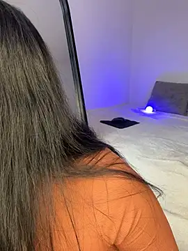 Snapshot of lunatorch chatting on October 22, 3:56 pm lunatorch online show from October 22, 3:56 pm