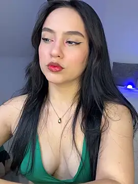 Snapshot of lunatorch chatting on November 5, 4:51 pm lunatorch online show from November 5, 4:51 pm