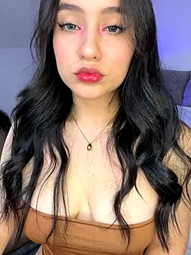 Snapshot of lunatorch chatting on December 3, 5:33 pm lunatorch online show from December 3, 5:33 pm