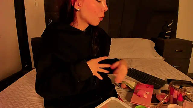 CleoWhite online show from September 12, 4:45 am