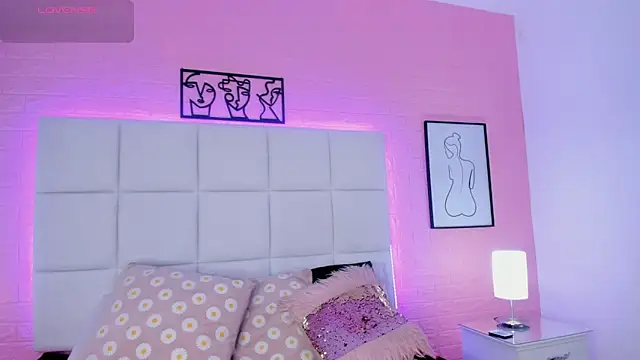 Meloddy Parkerr  online show from March 15, 8:04 pm