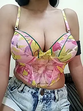 TEEN-BEBO online show from February 15, 7:05 am