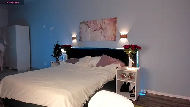 ShyEmma  online show from December 20, 1:12 am