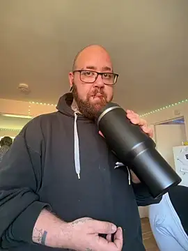 mrandmrsdarkside online show from April 15, 11:28 am