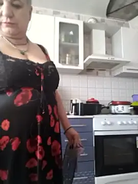 StarNicole online show from April 6, 9:32 am