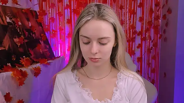 JuliaBrewwer online show from December 3, 1:31 pm