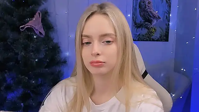 JuliaBrewwer online show from December 19, 2:35 pm