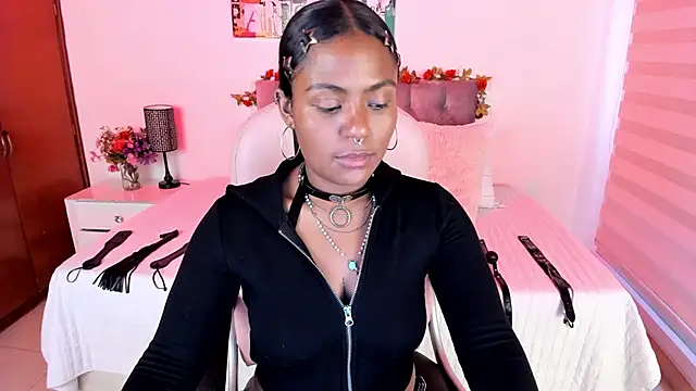 Lucie Harper online show from September 10, 8:09 pm