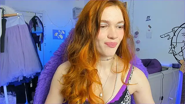 Snapshot of annkeenon chatting on February 23, 8:39 pm annkeenon online show from February 23, 8:39 pm