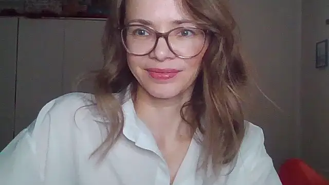 Snapshot of SEA_Dream chatting on February 10, 5:11 am SEA Dream online show from February 10, 5:11 am