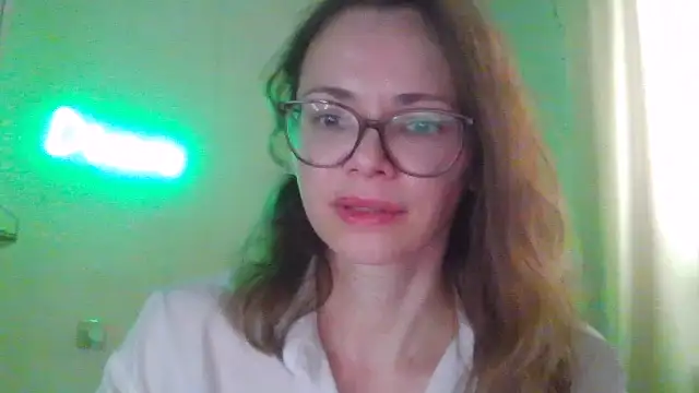 Snapshot of SEA_Dream chatting on March 2, 5:30 am SEA Dream online show from March 2, 5:30 am