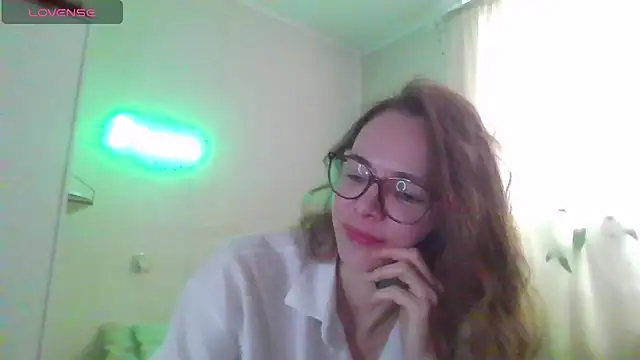 Snapshot of SEA_Dream chatting on March 2, 7:26 am SEA Dream online show from March 2, 7:26 am