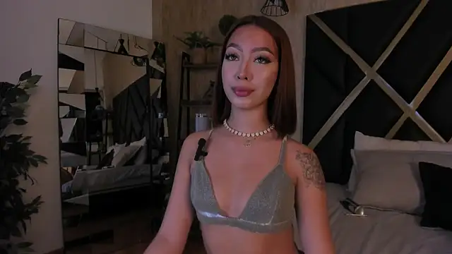 AllisonOwens online show from November 25, 9:53 am