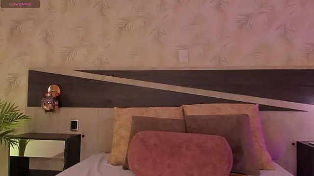 dana hazze online show from March 12, 5:13 am