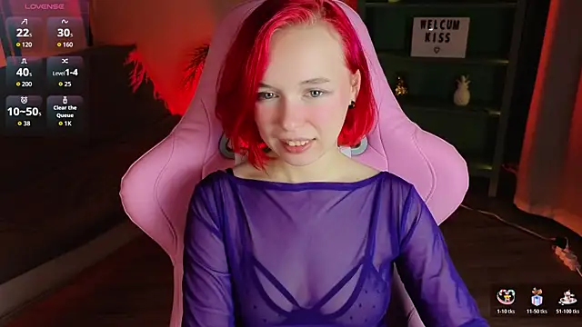 NaomiYoru online show from November 8, 8:29 pm