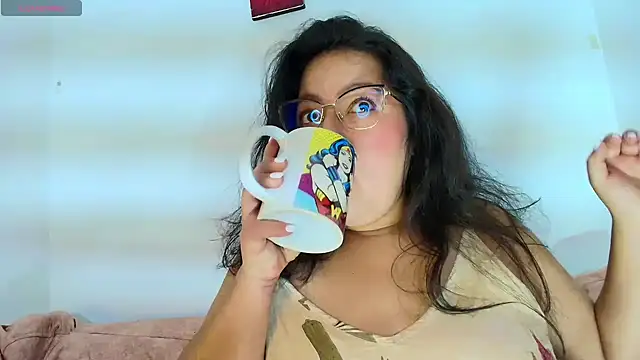 kute jess online show from April 7, 10:15 am