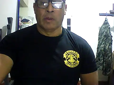 Snapshot of sexigym35 chatting on September 9, 2:44 am sexigym35 online show from September 9, 2:44 am