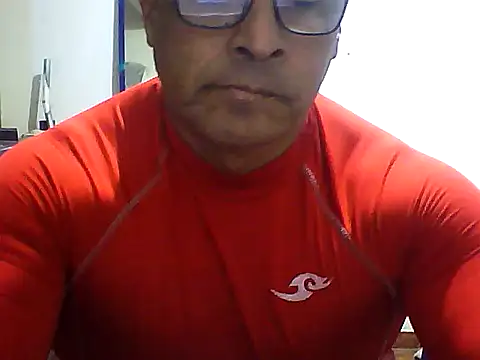 Snapshot of sexigym35 chatting on September 25, 2:37 am sexigym35 online show from September 25, 2:37 am