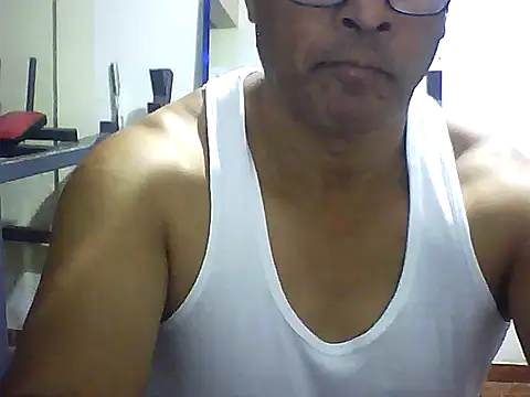 Snapshot of sexigym35 chatting on October 1, 3:01 am sexigym35 online show from October 1, 3:01 am