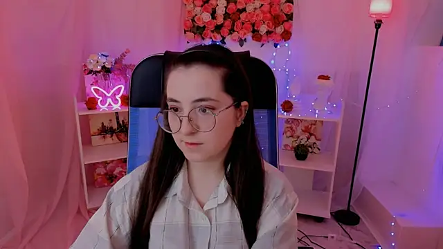 VirtuallVoyant online show from September 17, 4:36 am