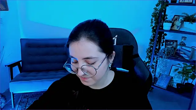 VirtuallVoyant online show from October 6, 7:28 am