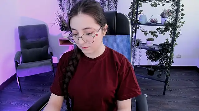 VirtuallVoyant online show from February 13, 7:37 am