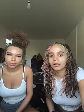 Kayla19XX online show from July 8, 5:28 pm