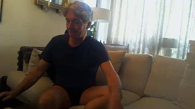 Snapshot of Swegay12-Exhi chatting on April 22, 4:52 pm Swegay12-Exhi online show from April 22, 4:52 pm