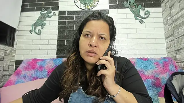 Snapshot of Sandra_Milf_love chatting on October 1, 3:12 am Sandra Milf love online show from October 1, 3:12 am
