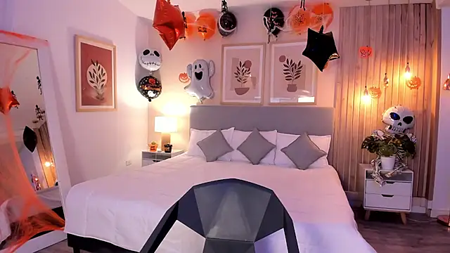 Snapshot of AuroraEvanss chatting on October 17, 9:06 pm AuroraEvanss online show from October 17, 9:06 pm