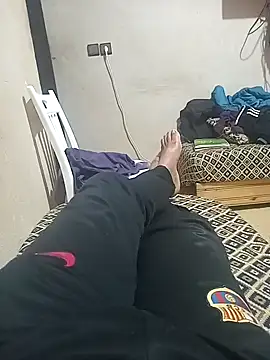 Snapshot of svvagesexyy chatting on February 19, 8:38 pm svvagesexyy online show from February 19, 8:38 pm