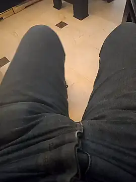 Snapshot of svvagesexyy chatting on February 21, 8:21 pm svvagesexyy online show from February 21, 8:21 pm