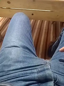 Snapshot of svvagesexyy chatting on March 4, 8:48 pm svvagesexyy online show from March 4, 8:48 pm