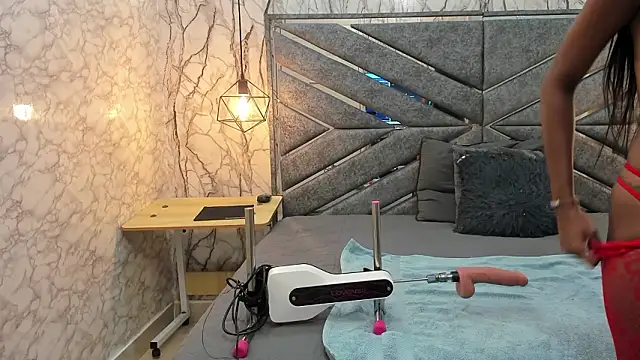 SASHA BROWNIE   online show from March 2, 7:21 pm