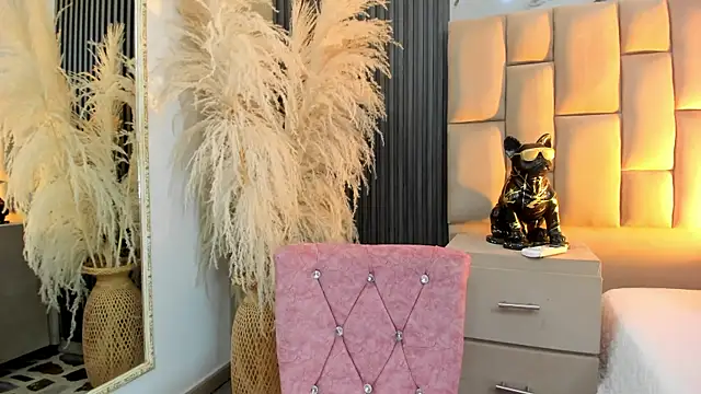 Snapshot of cloesummerr_ chatting on February 7, 1:09 am cloesummerr online show from February 7, 1:09 am