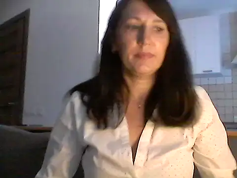 Elena48324 online show from September 27, 9:36 am