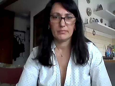 Elena48324 online show from April 15, 11:17 am