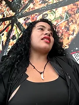 Yaya watson online show from April 11, 7:40 pm