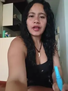 Snapshot of Yaya_watson chatting on June 24, 5:34 pm Yaya watson online show from June 24, 5:34 pm