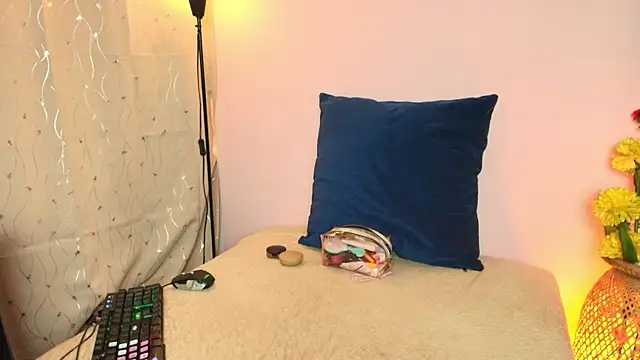 Dafne Mel online show from February 11, 12:32 pm