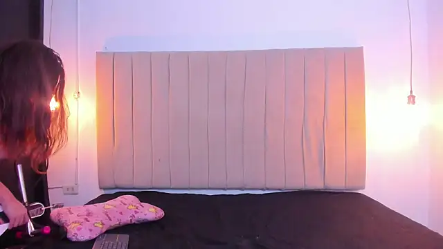 Snapshot of sol_Capecchi chatting on November 27, 4:25 am sol Capecchi online show from November 27, 4:25 am