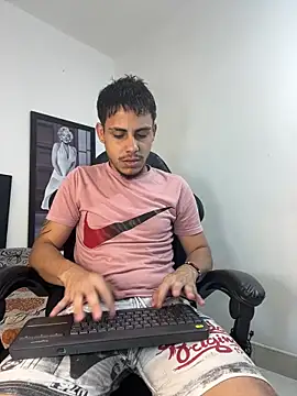 Luke Stone online show from April 13, 11:10 pm