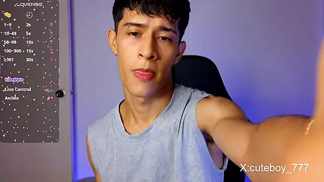Snapshot of Danny_cute_05 chatting on May 23, 10:25 pm Danny cute 05 online show from May 23, 10:25 pm