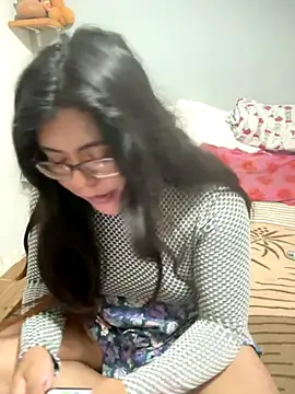 Snapshot of karysweetbeaury chatting on January 6, 1:20 am karysweetbeaury online show from January 6, 1:20 am