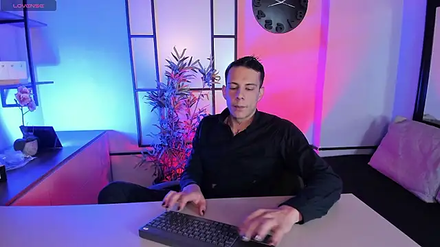 Dustin Sonne online show from February 28, 3:40 am