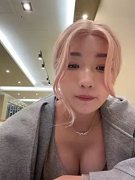 winter11 online show from January 18, 12:31 pm