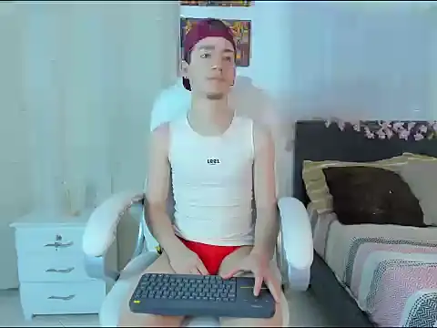 ThiagooJames online show from November 25, 2:00 am