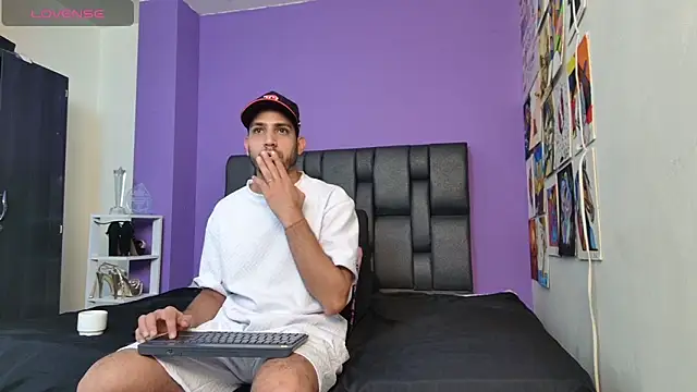 ashtoncooperr online show from October 12, 5:34 pm