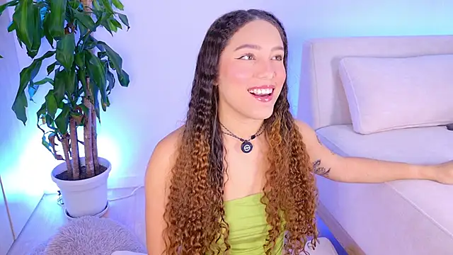 onlyemily  online show from May 21, 1:12 am